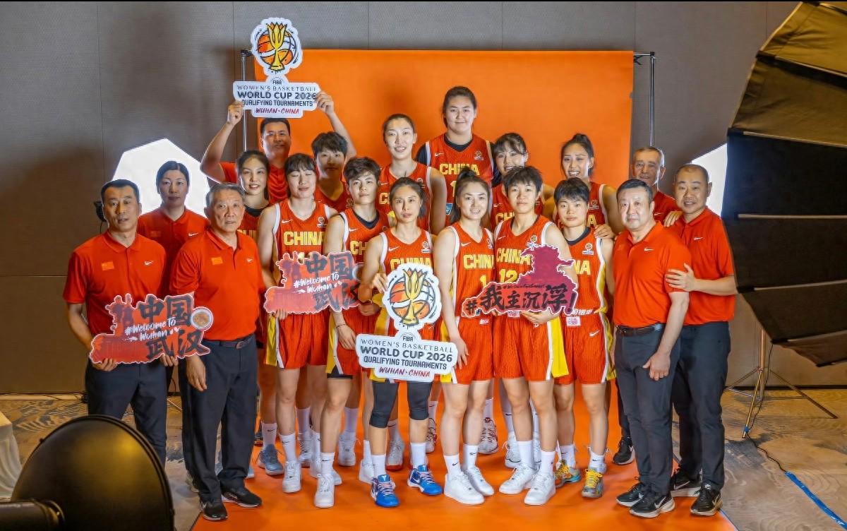 开云下载-一场10分险胜：中国女篮今夜击败捷克队！王思雨14分，韩旭12分